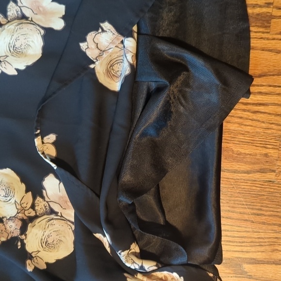 Astr black floral Dress chiffon bell sleeve feminine Whimsical mini sheath. Sz S - Picture 6 of 7